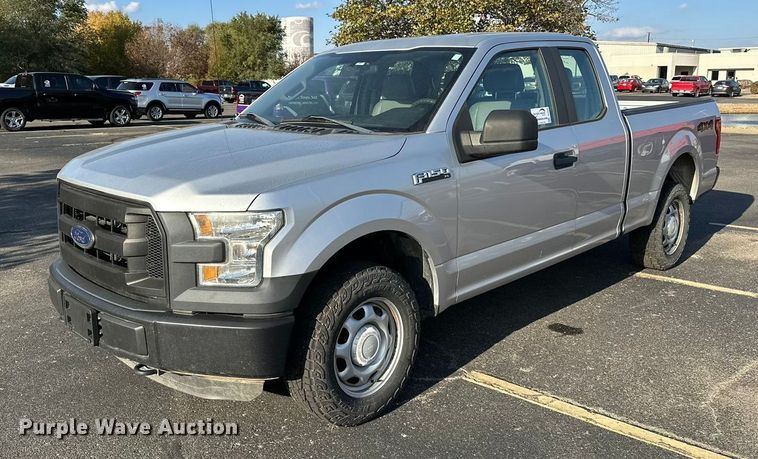 2016 Ford F150 SuperCab pickup truck - DF8638