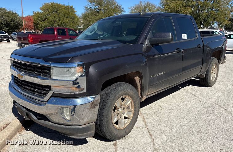 2016 Chevrolet Silverado 1500 Crew Cab pickup truck - DM1984