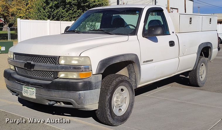 2001 Chevrolet Silverado 2500HD pickup truck - DP5133