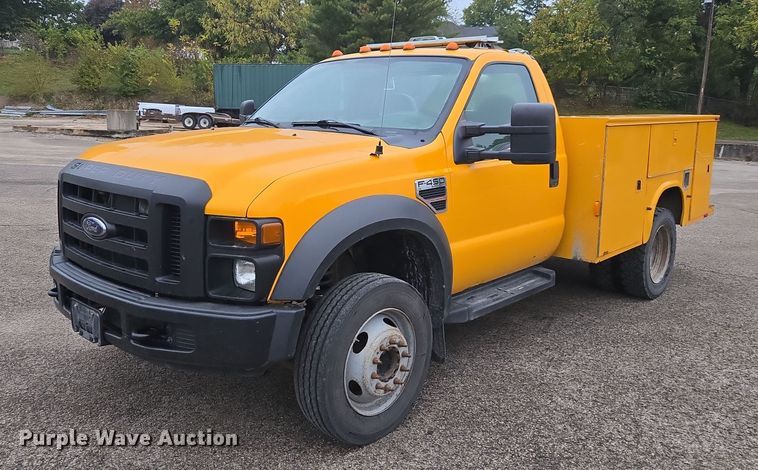2008 Ford F450 utility / service truck - DU3687