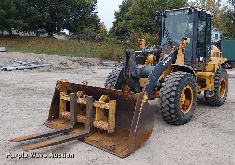2011 John Deere 444K wheel loader - DU3694