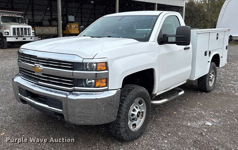 2015 Chevrolet Silverado 2500HD utility bed pickup truck - DW7253