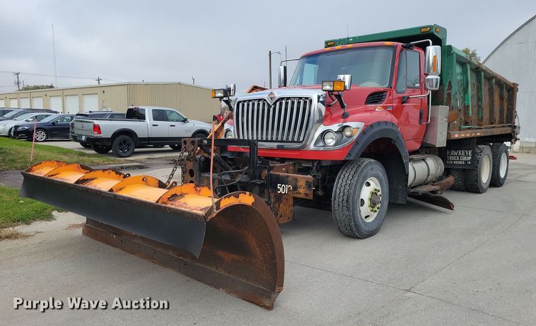 2012 International  Work Star 7600 dump truck - DX6590