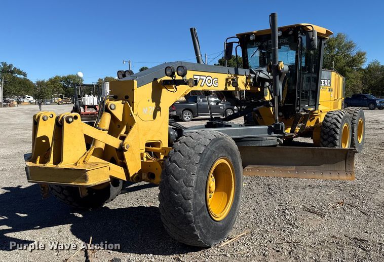 2009 John Deere 770G motor grader - DY8321