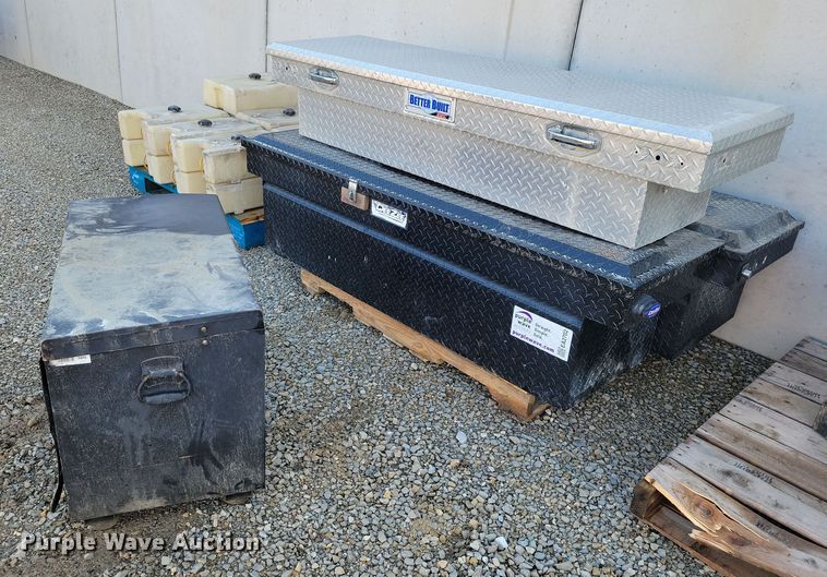 (4) Better Built toolboxes - EA2702