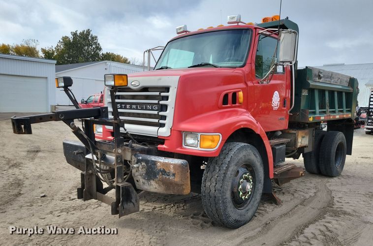 2004 Sterling L7500 dump truck - EA2708