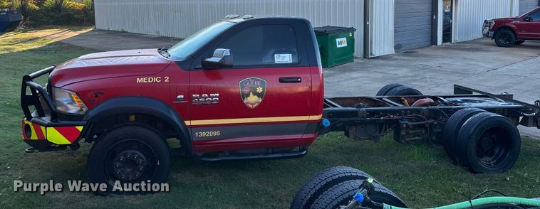 2013 RAM 4500 truck cab and chassis - ED2338