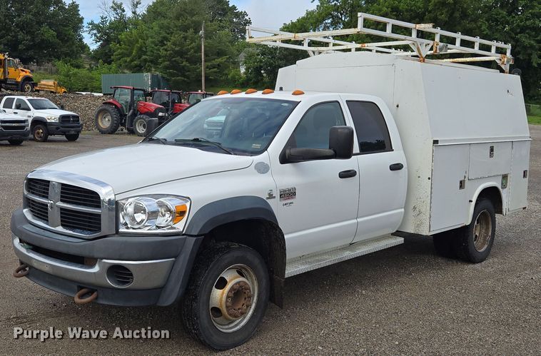 2008 Dodge Ram 4500  Crew Cab utility / service truck - EF1679
