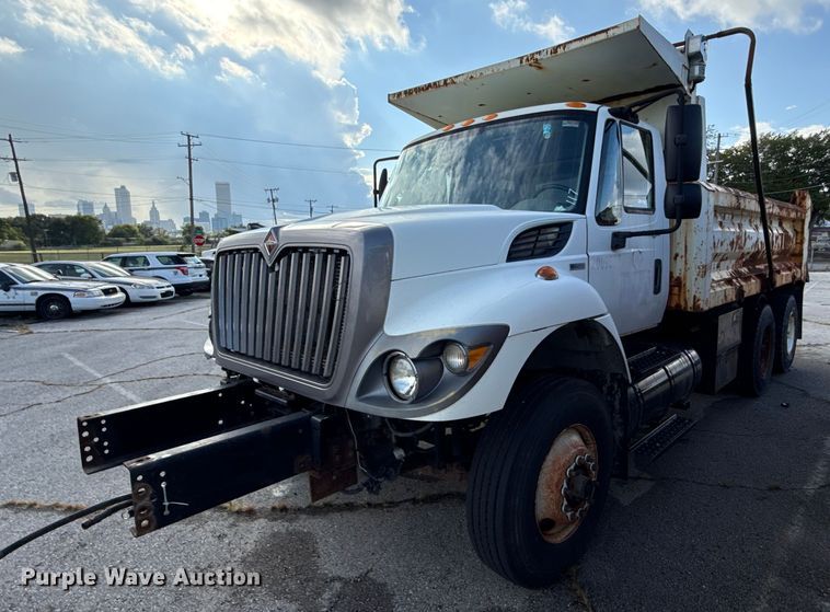 2009 International 7400 dump truck - EG8693