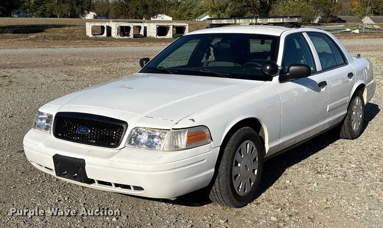 2011 Ford Crown Victoria Police Interceptor  - EJ7716