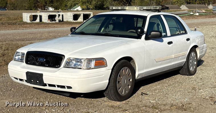 2010 Ford Crown Victoria Police Interceptor  - EJ7717