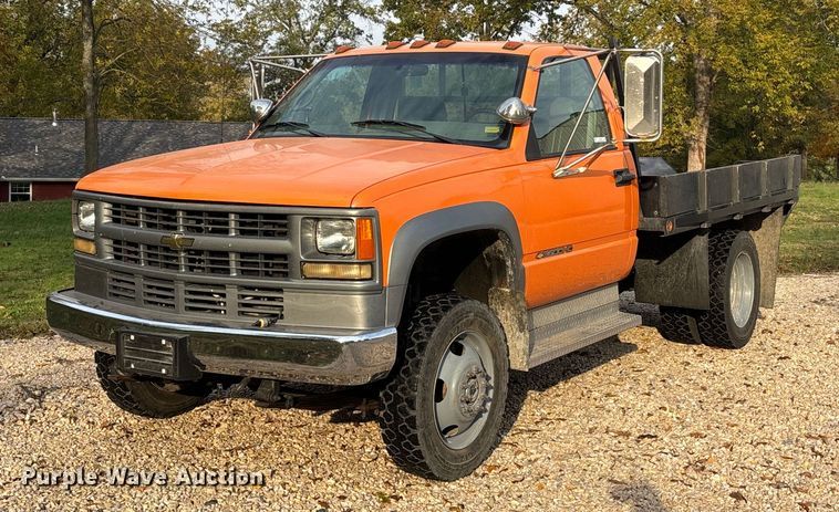 1995 Chevrolet K3500 flatbed pickup truck - EJ7749