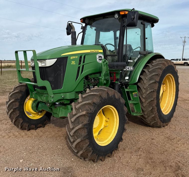 2014 John Deere 6130D MFWD tractor - EP0784