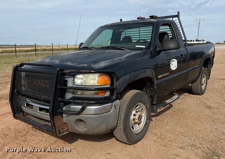 2005 GMC Sierra 2500HD pickup truck - EP0791