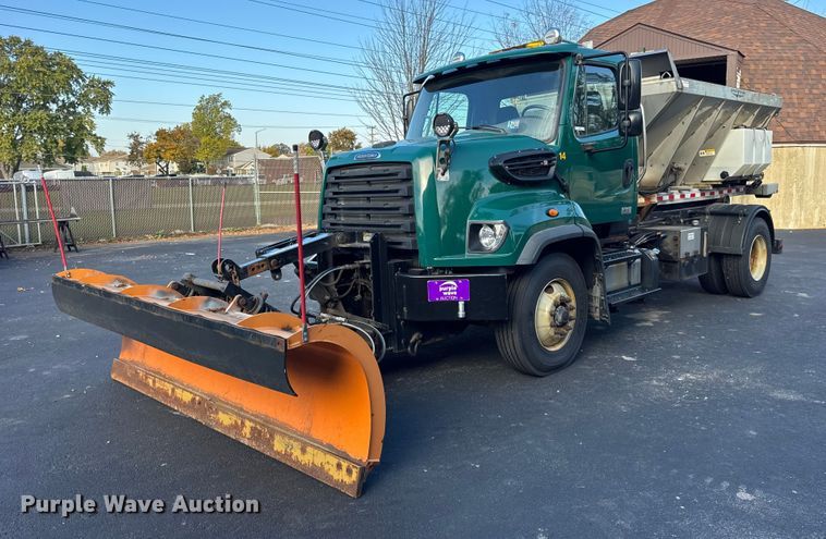 2012 Freightliner 108SD hook lift truck - ER0230