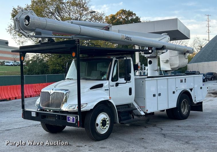 2014 International 4300 forestry bucket truck - ET6587