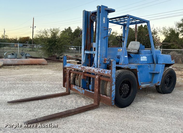 Komatsu FD70-3 forklift - ET7177