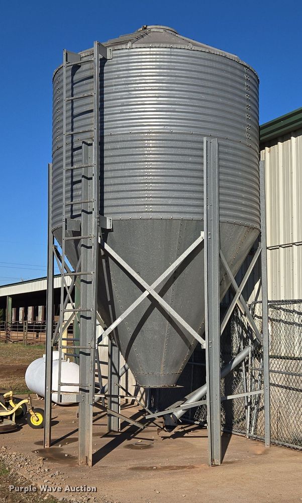 Grain bin - EU3989