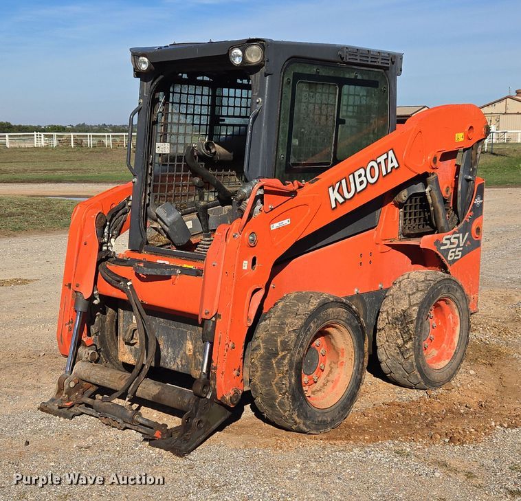 2016 Kubota SSV65 skid steer loader - EU3991