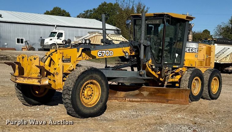 2008 John Deere 670D motor grader - EU5239
