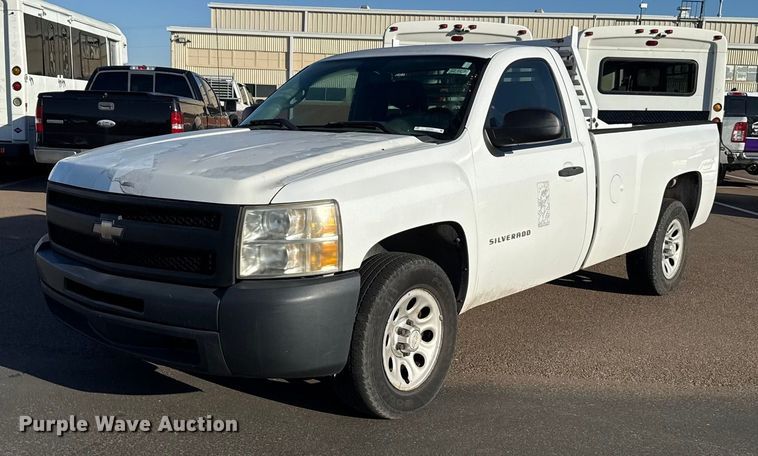 2010 Chevrolet Silverado 1500 pickup truck - EU5294