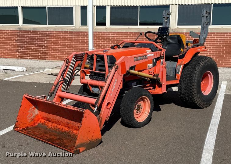 Kubota B7800 MFWD tractor - EU5299