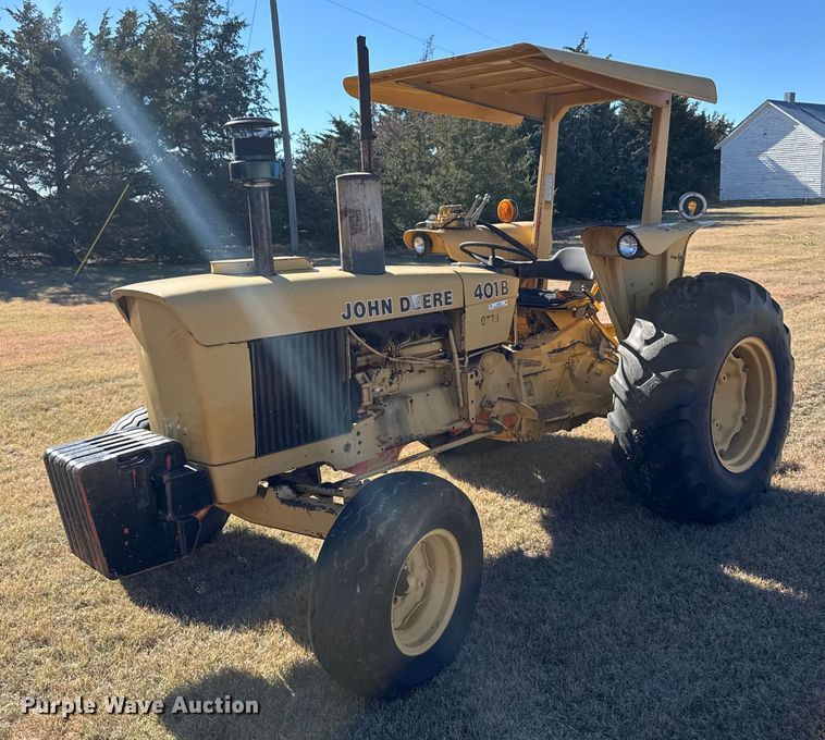 John Deere 401B tractor - EU6289