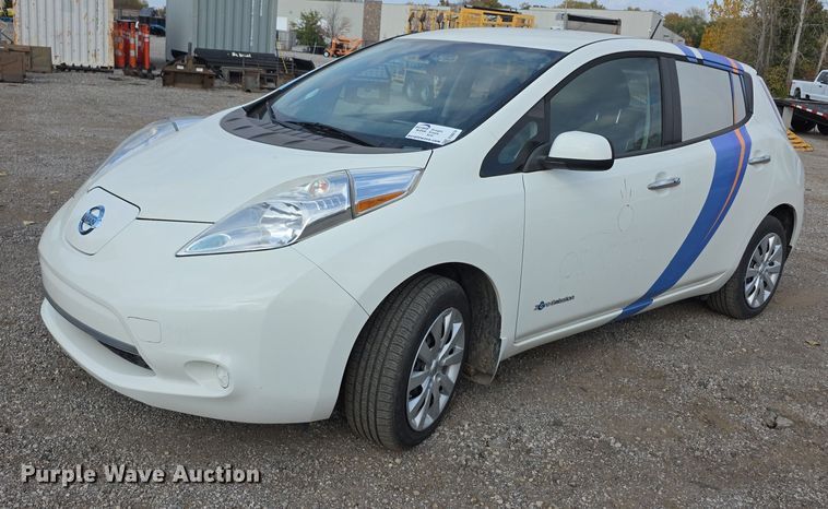 2016 Nissan Leaf  - FI0619
