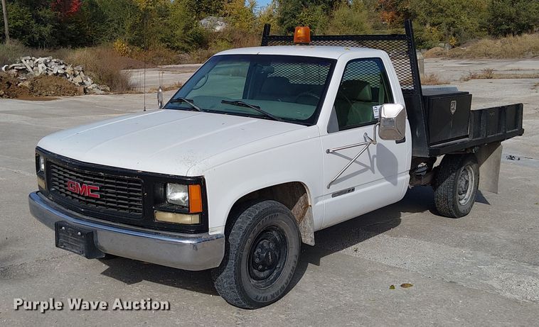 1997 GMC Sierra 2500HD flatbed pickup truck - FK0510