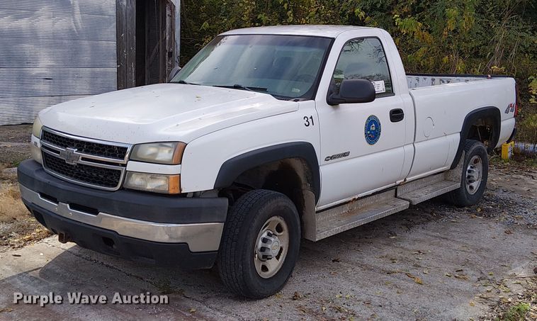 2006 Chevrolet Silverado 2500HD pickup truck - FK0511