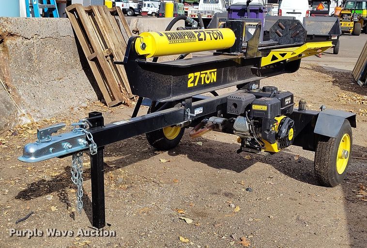 2022 Champion 100425 log splitter - IH9319