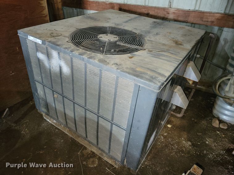 Goodman GPG1324070M41DA furnace - NO9755