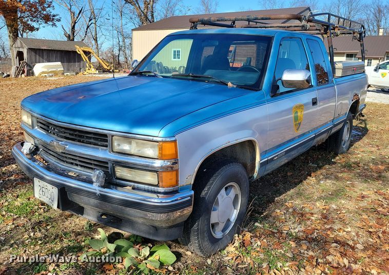 1994 Chevrolet K1500 Ext. Cab pickup truck - NO9761