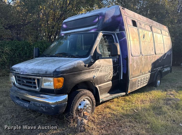2004 Ford E450 party bus - DJ7875