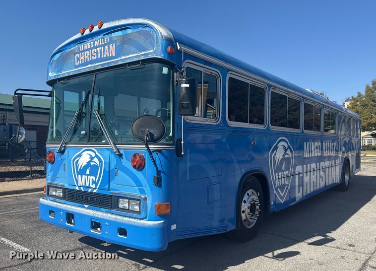 2001 Blue Bird All American school bus - DJ7992