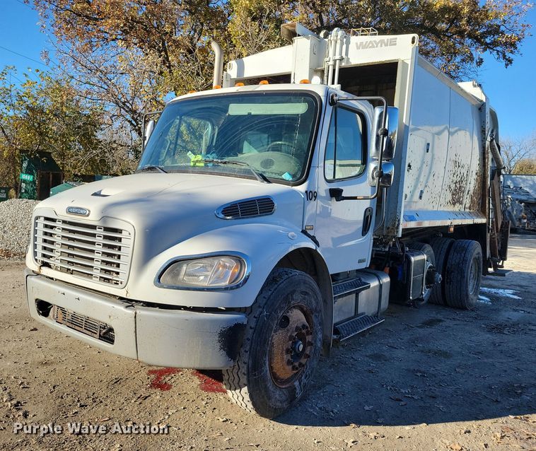 2009 Freightliner  Business Class M2 refuse truck - DX6604