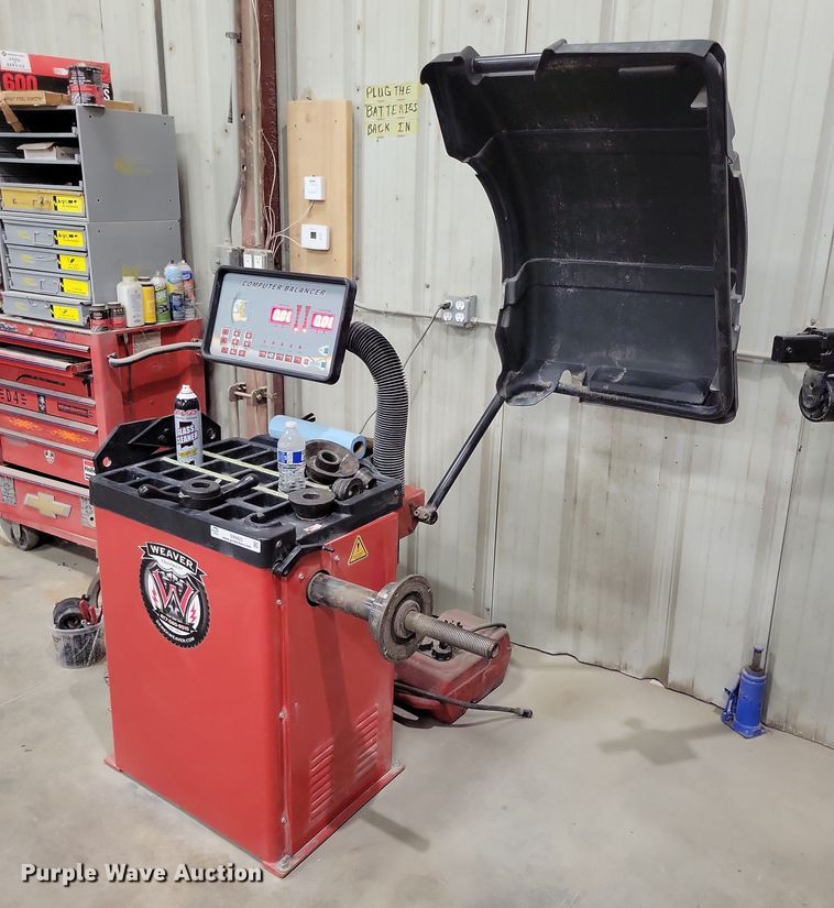 2021 Weaver W-957-40 wheel balancer - DX6623