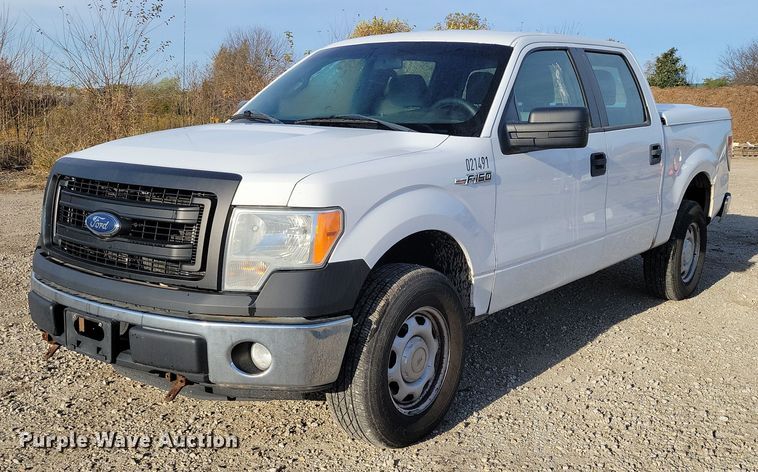 2014 Ford F150 SuperCrew pickup truck - DX6626