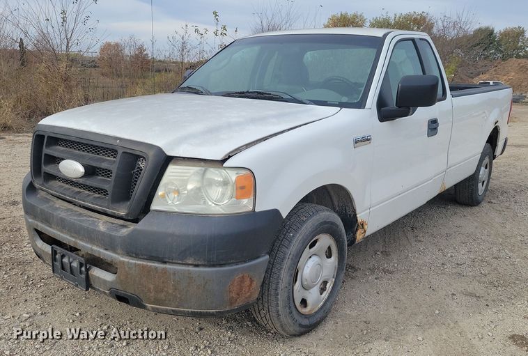 2008 Ford F150 pickup truck - DX6629
