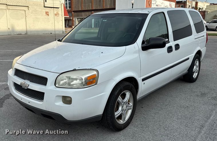 2008 Chevrolet Uplander van - DY8184