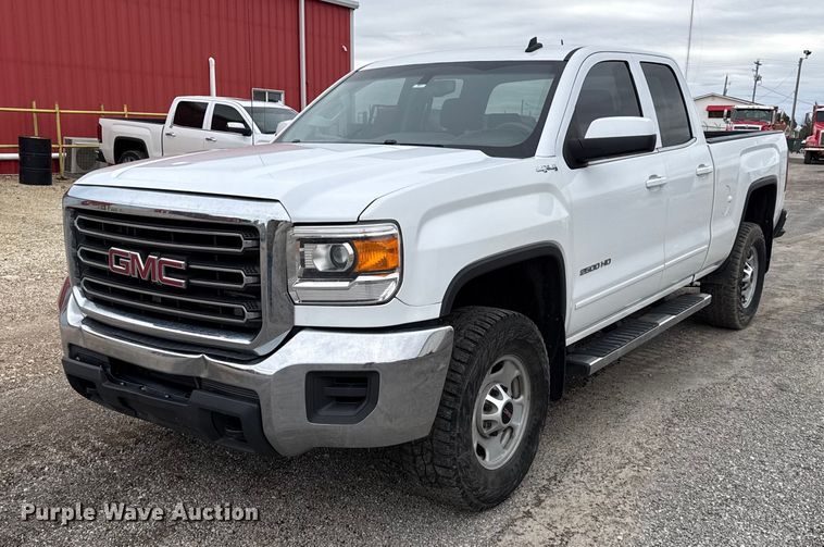 2015 GMC Sierra 2500HD Double Cab pickup truck - DY8353