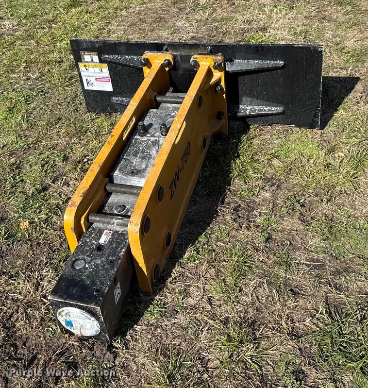 2025 Wolverine CB-11-750F skid steer breaker - DY8414