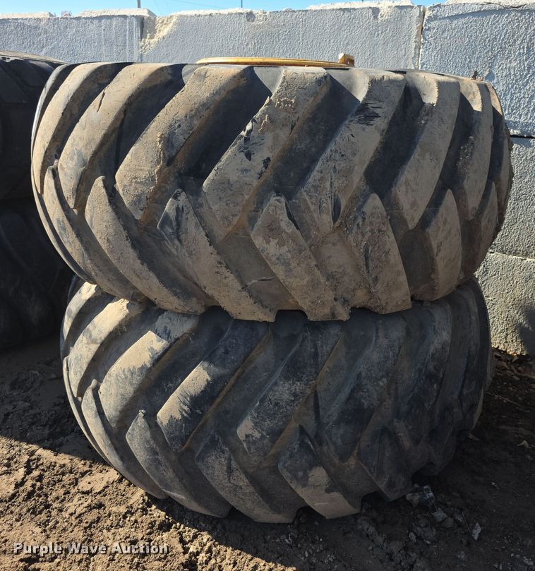 (2) General 29.5-29 tires and wheels - DZ3500