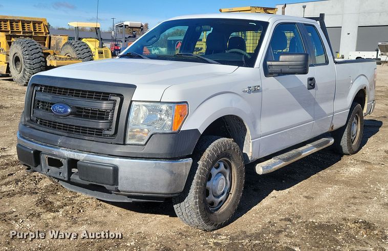 2013 Ford F150 SuperCab pickup truck - EA2730