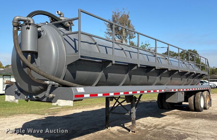 2010 Proco vacuum trailer - EA7027