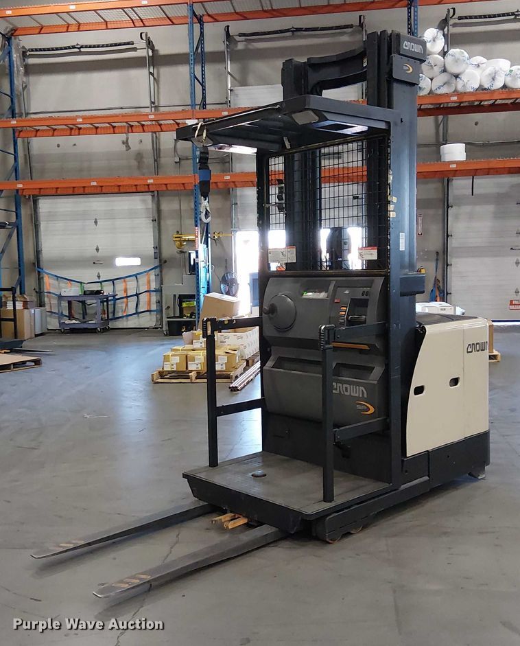 2016 Crown SP3520-30 order picker - EC1316