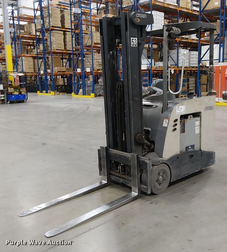 2017 Crown RC5545-40 forklift - EC1333