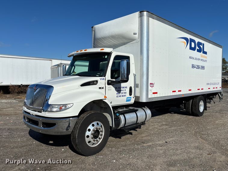 2019 International MV607 box truck - EC3893