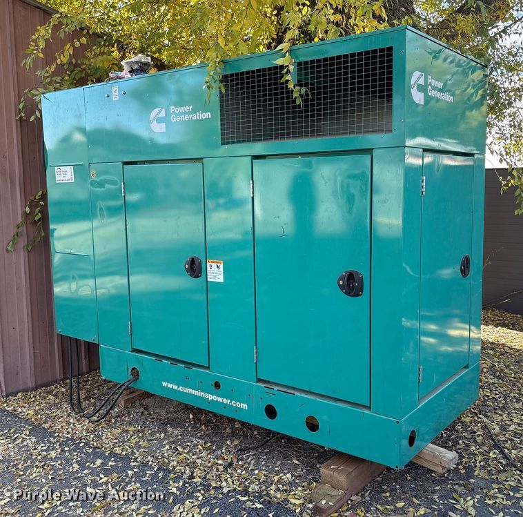2004 Cummins Power Generation DGCB-5937289 generator - EC8128