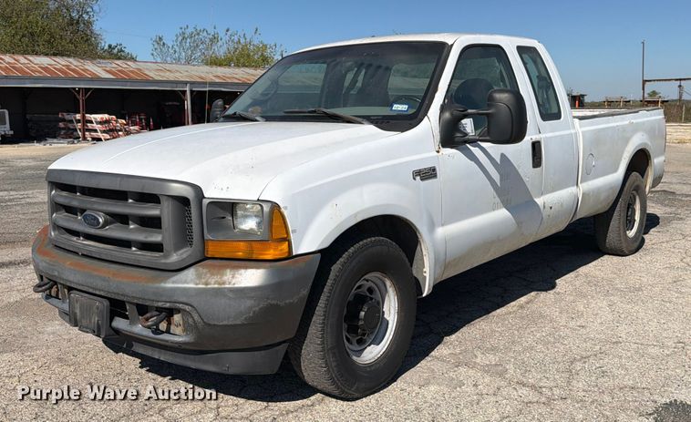 2001 Ford F250 Super Duty SuperCab pickup truck - ED5002